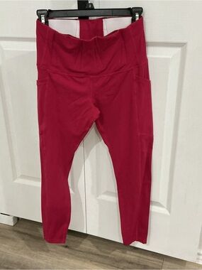 High-Waist Active Leggings in Raspberry